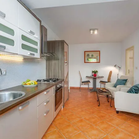 In With One-bedroom 28 דירה פורץ